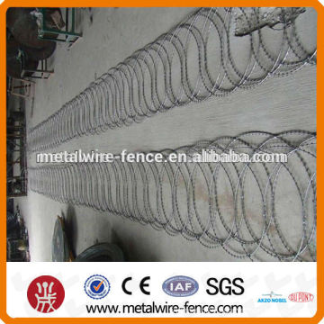 Hot-dipped steel blade barbed razor wire